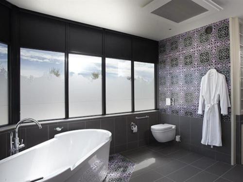 ชาโต ลา โรส แปริเยร์ Hotel Lussac  ภายนอก รูปภาพ